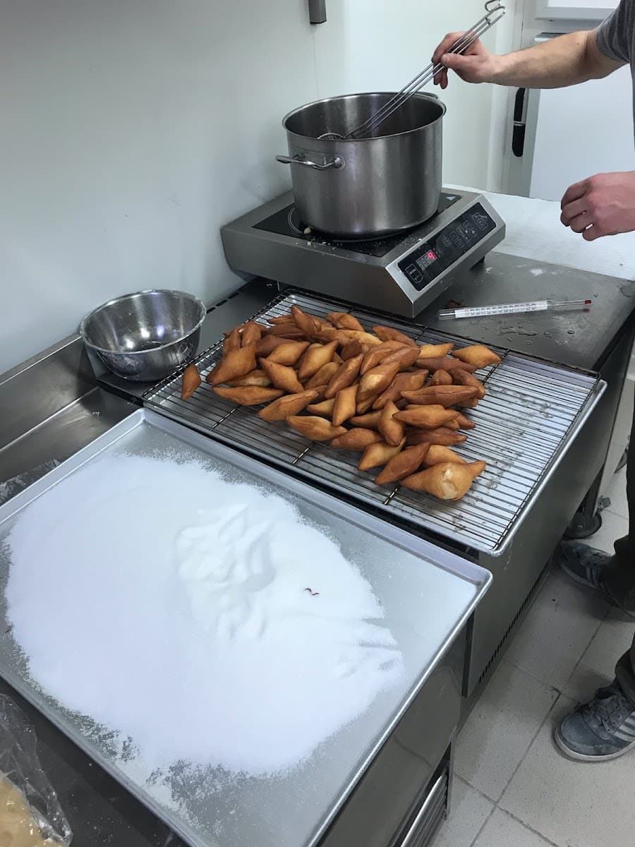 Préparation quotidienne dans notre fournil