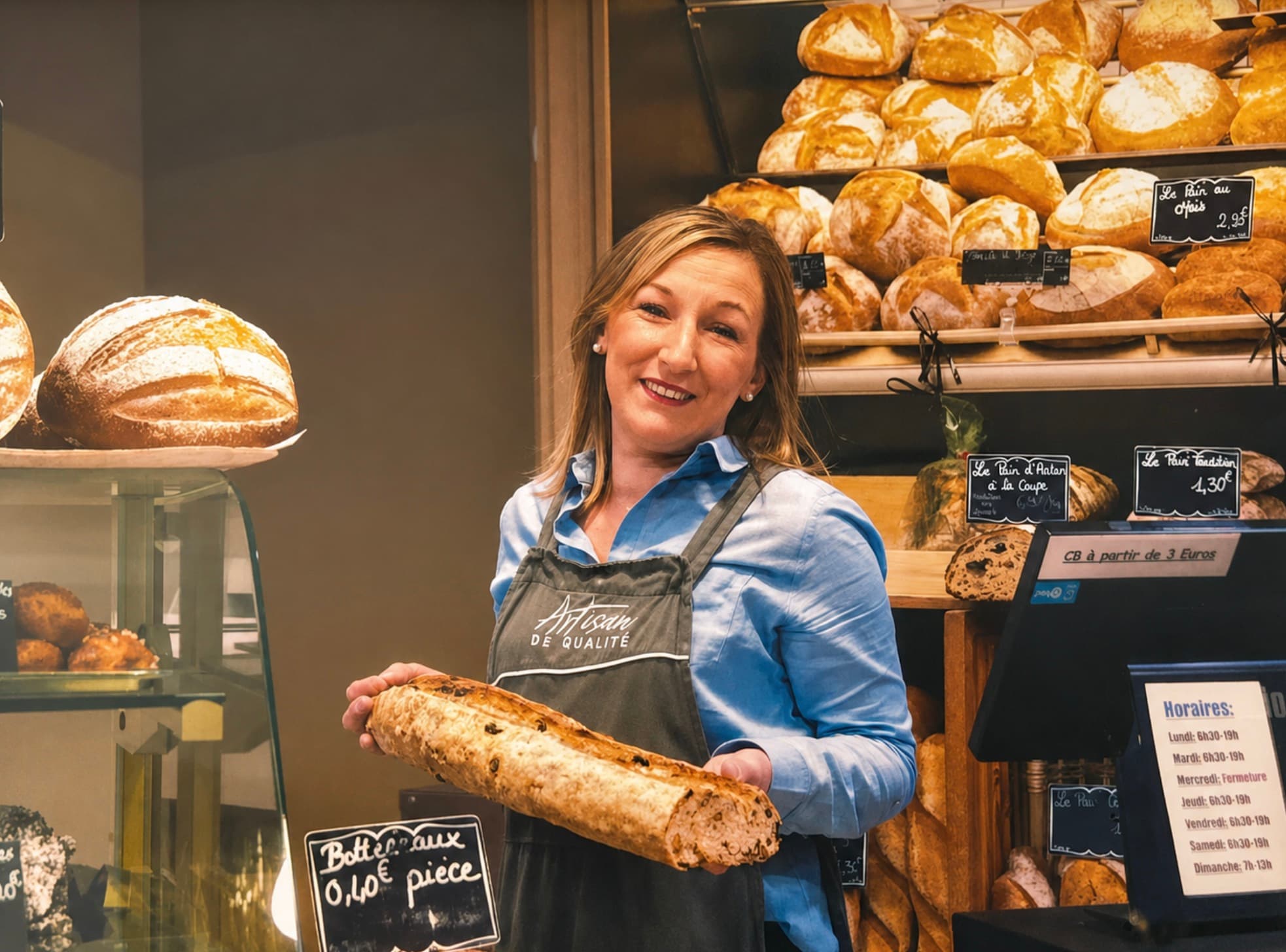 Fougasses façonnées à la main dans notre fournil